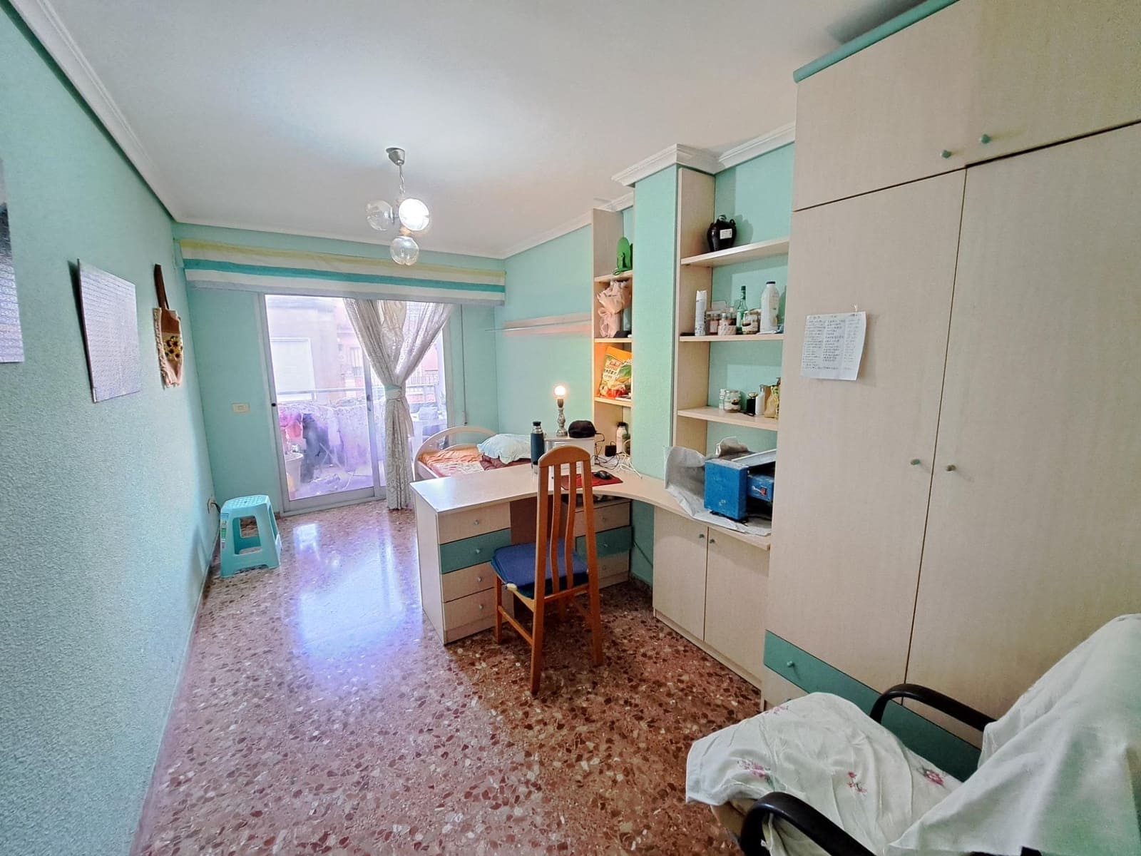 4 bedroom Flat for sale in Alzira - € 160,000 (Ref: 9502245)