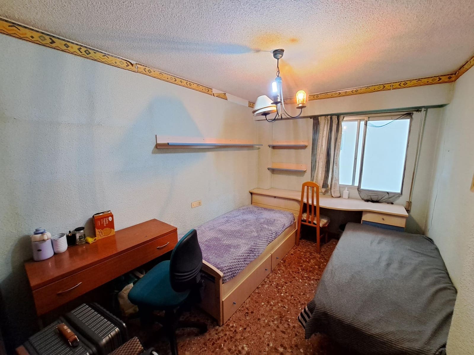 4 bedroom Flat for sale in Alzira - € 160,000 (Ref: 9502245)