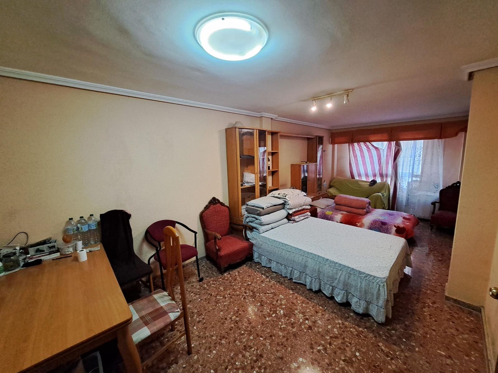 4 bedroom Flat for sale in Alzira - € 160,000 (Ref: 9502245)