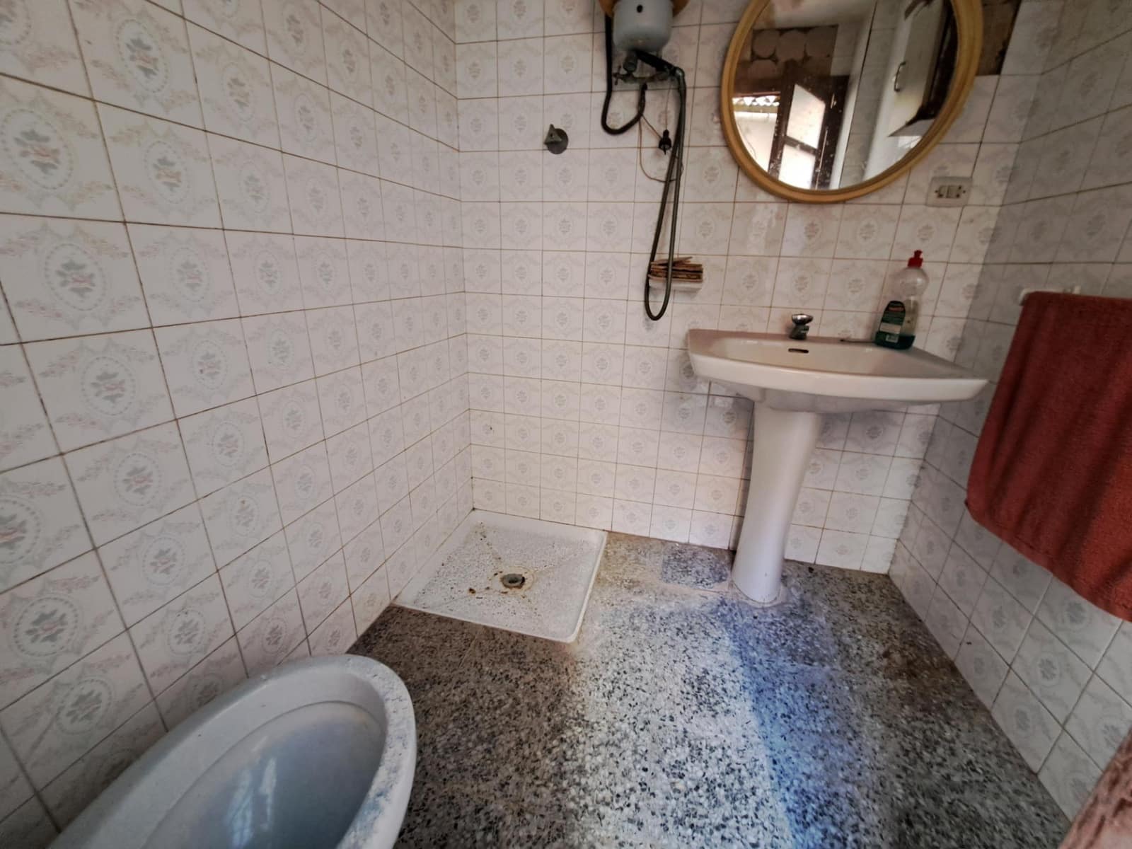 4 makuuhuone Omakotitalo myytävänä paikassa Alzira mukana 
autotalli - 48 000 € (Ref: 9508843)