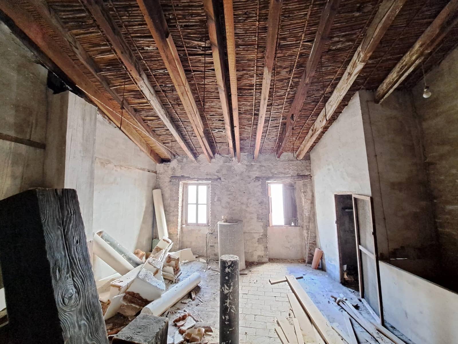 4 makuuhuone Omakotitalo myytävänä paikassa Alzira mukana 
autotalli - 48 000 € (Ref: 9508843)