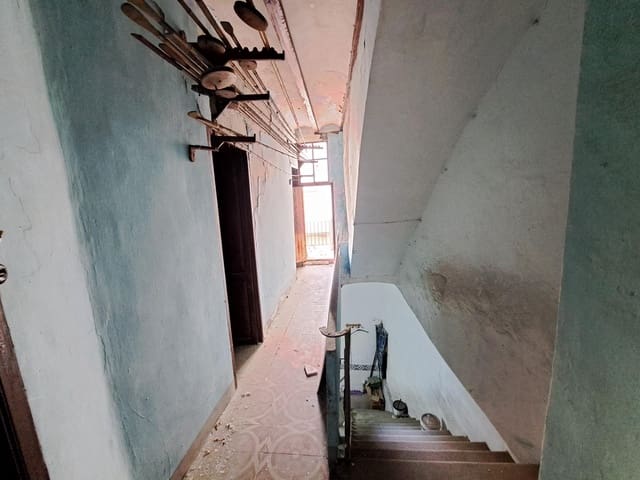 4 makuuhuone Omakotitalo myytävänä paikassa Alzira mukana 
autotalli - 48 000 € (Ref: 9508843)