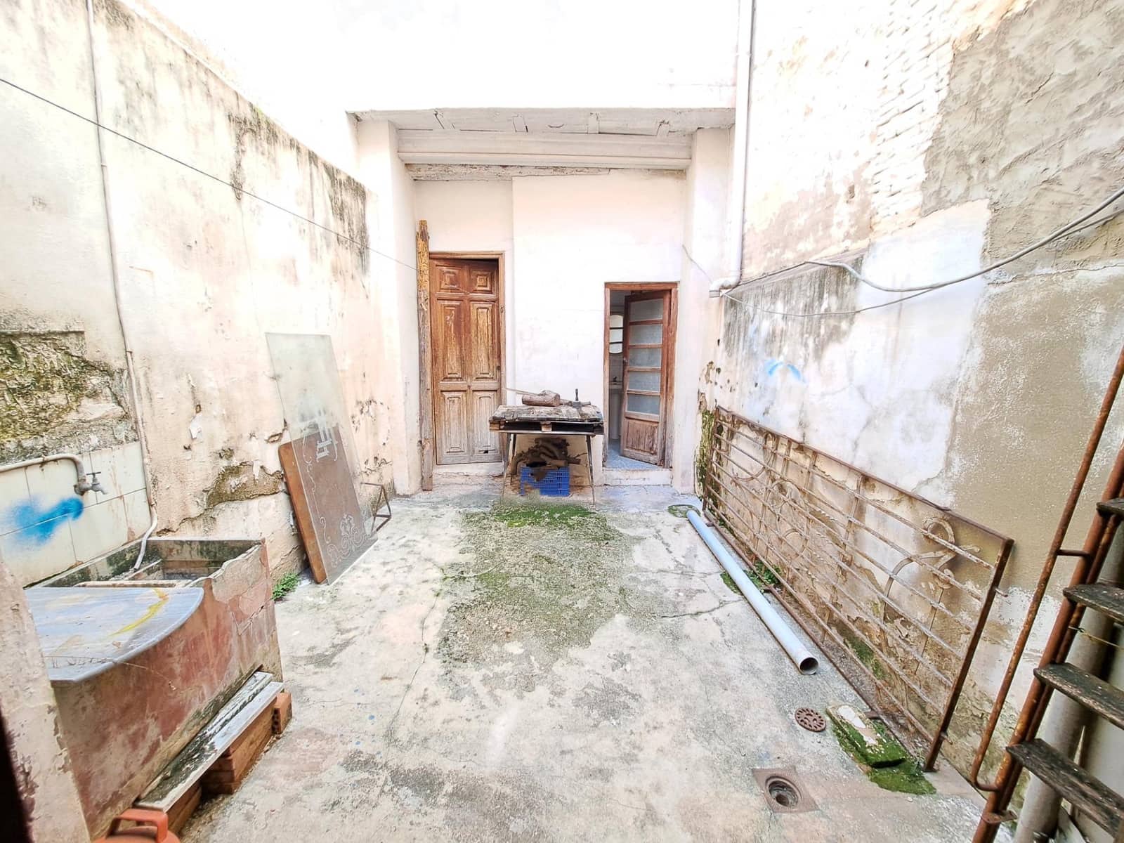 4 makuuhuone Omakotitalo myytävänä paikassa Alzira mukana 
autotalli - 48 000 € (Ref: 9508843)