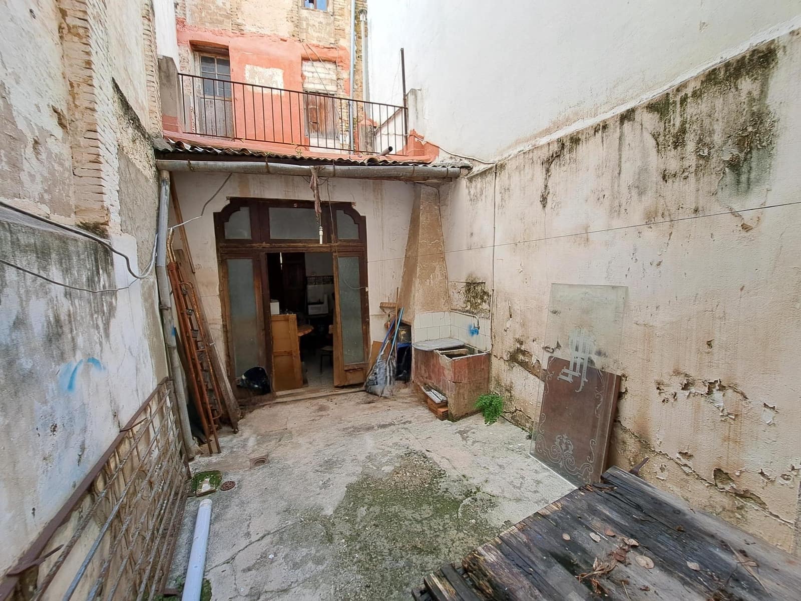 4 makuuhuone Omakotitalo myytävänä paikassa Alzira mukana 
autotalli - 48 000 € (Ref: 9508843)