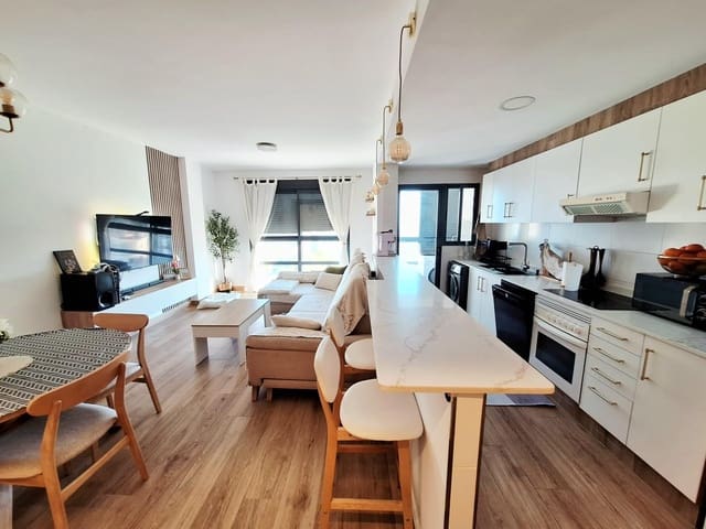 3 bedroom Flat for rent in Carlet - € 850 (Ref: 9516082)