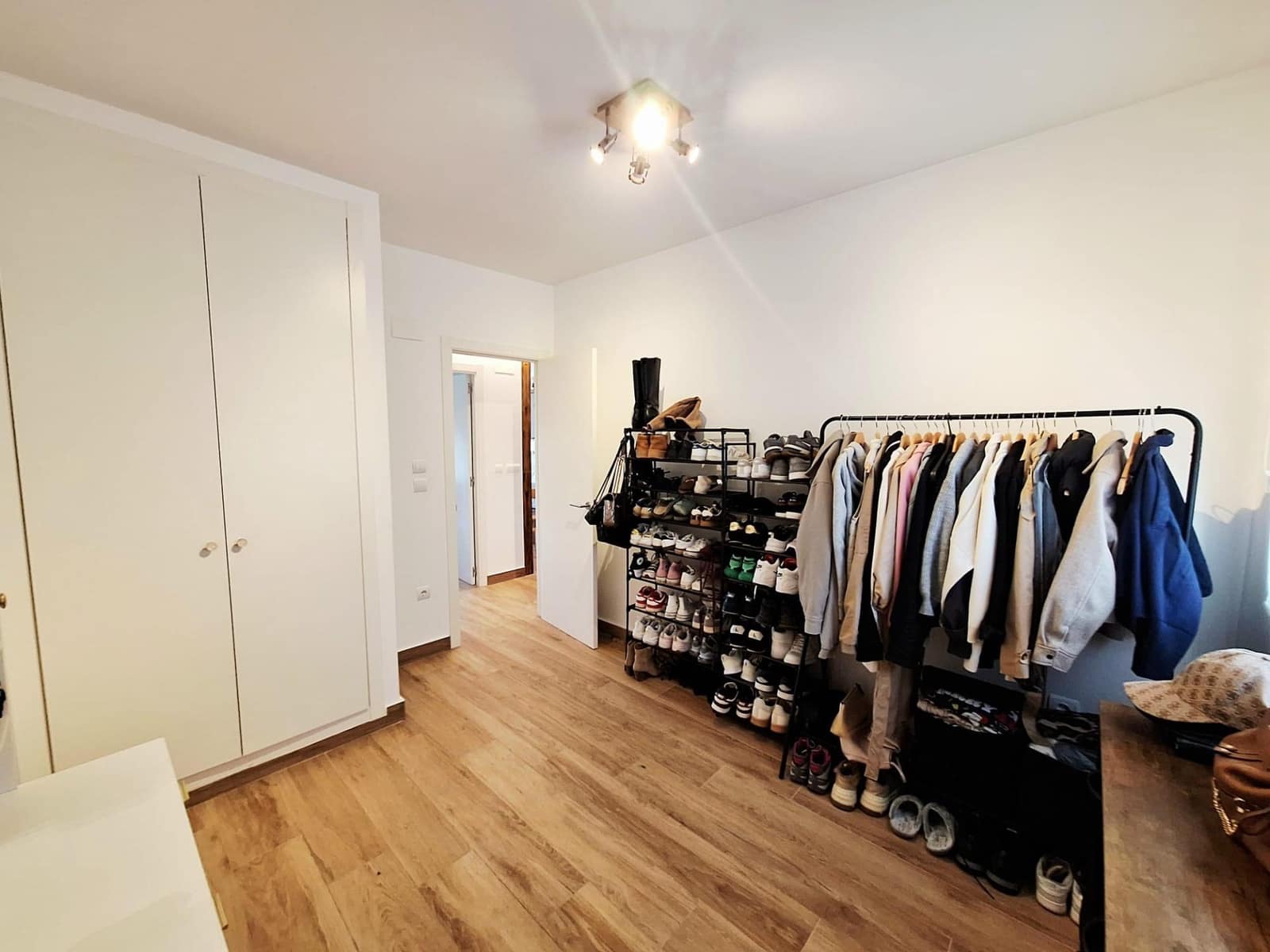 3 bedroom Flat for rent in Carlet - € 850 (Ref: 9516082)