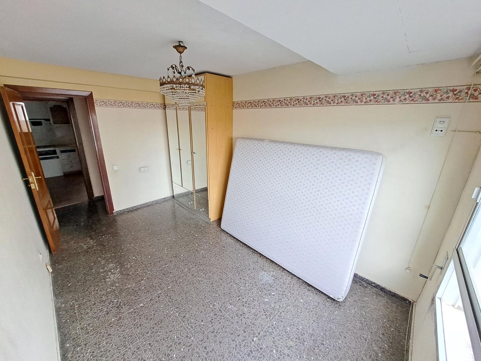 3 makuuhuone Asunto myytävänä paikassa Alzira - 130 000 € (Ref: 9530487)