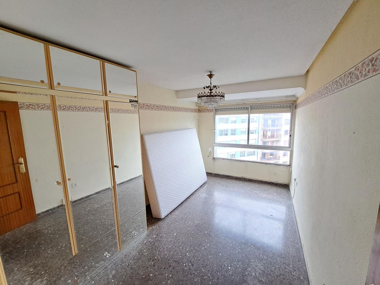 3 makuuhuone Asunto myytävänä paikassa Alzira - 130 000 € (Ref: 9530487)