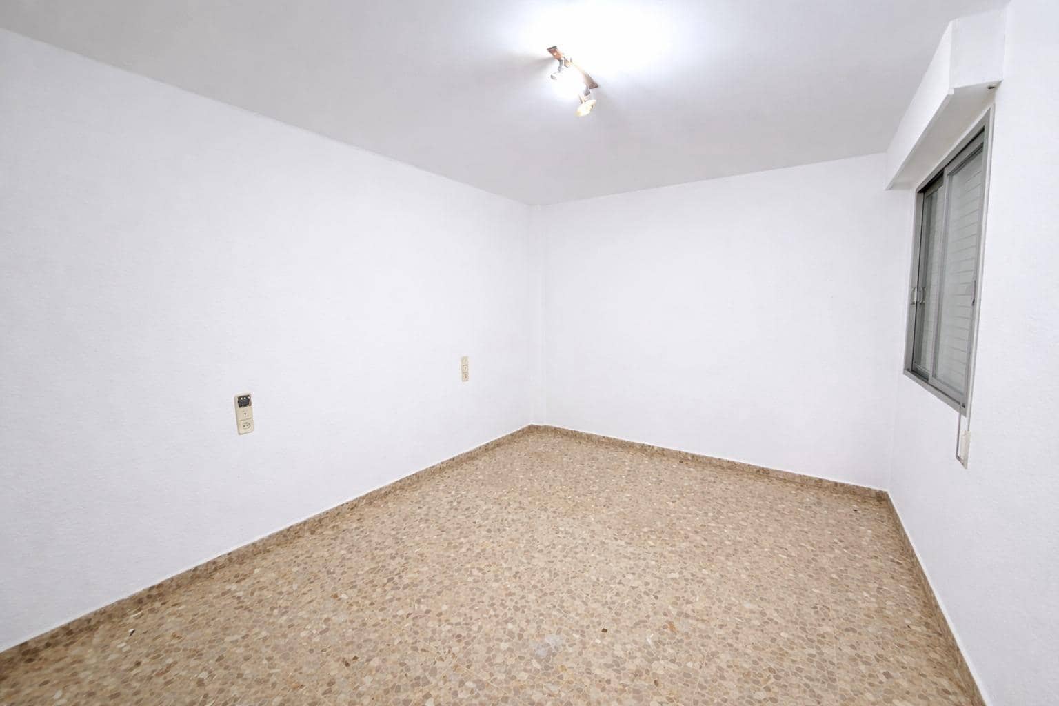 4 bedroom Flat for sale in Alcantera de Xuquer - € 95,000 (Ref: 9535890)