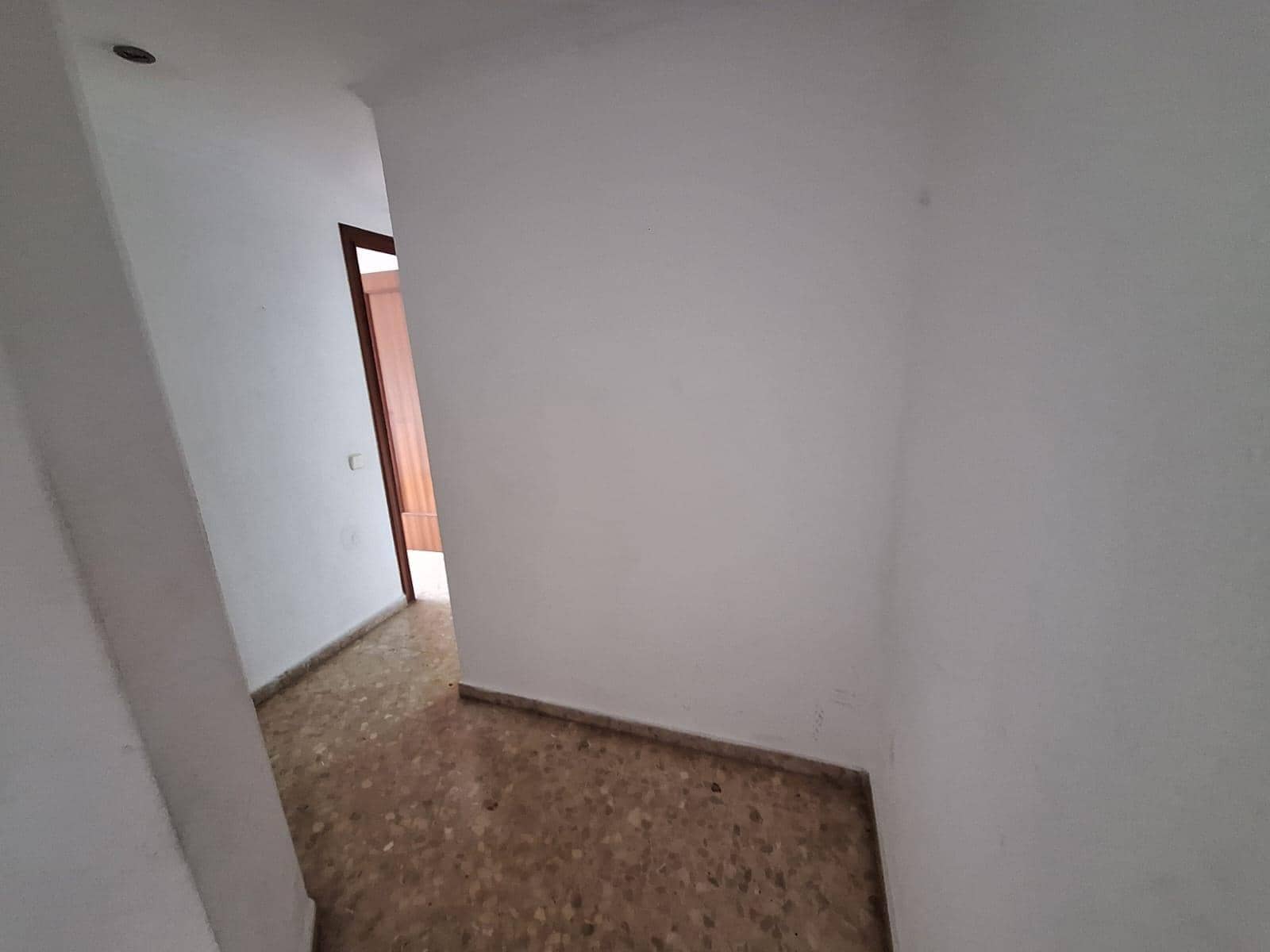 4 bedroom Flat for sale in Alcantera de Xuquer - € 95,000 (Ref: 9535890)