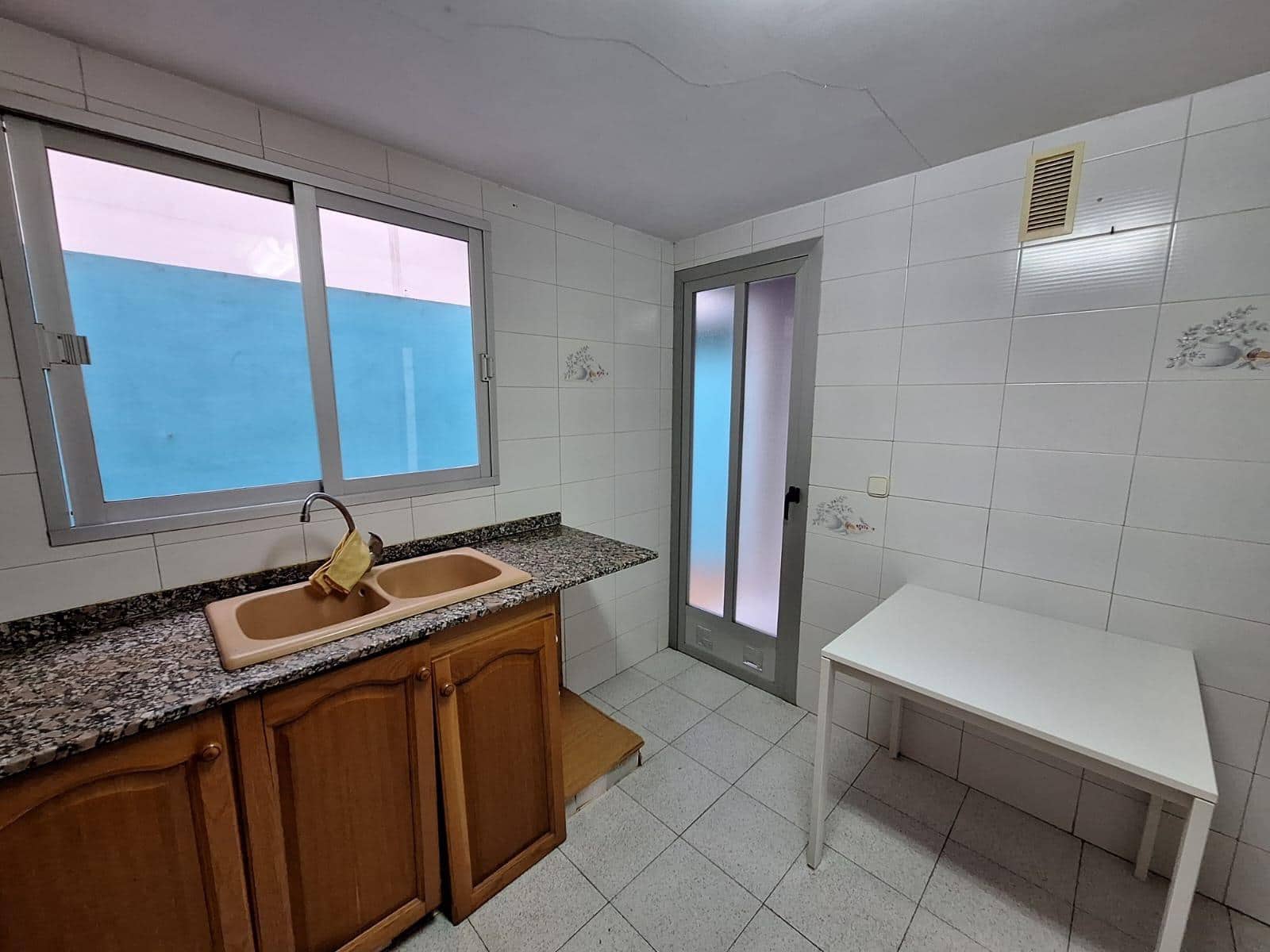 4 bedroom Flat for sale in Alcantera de Xuquer - € 95,000 (Ref: 9535890)