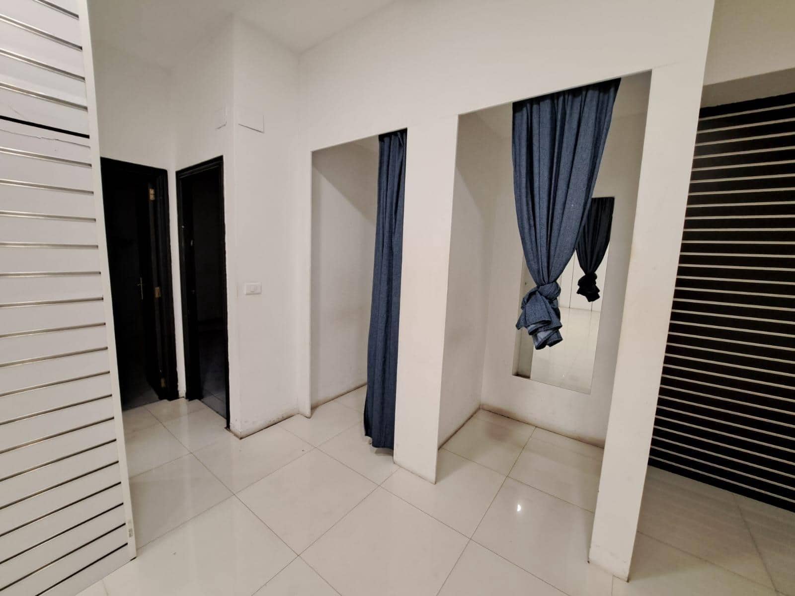 Comercial para arrendar em Alzira - 1 200 € (Ref: 9548151)