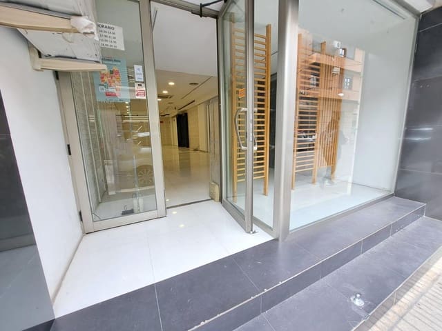 Local Commercial à louer à Alzira - 1 200 € (Ref: 9548151)