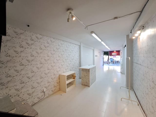 Kommersiell til leie i Alzira - € 750 (Ref: 9555803)