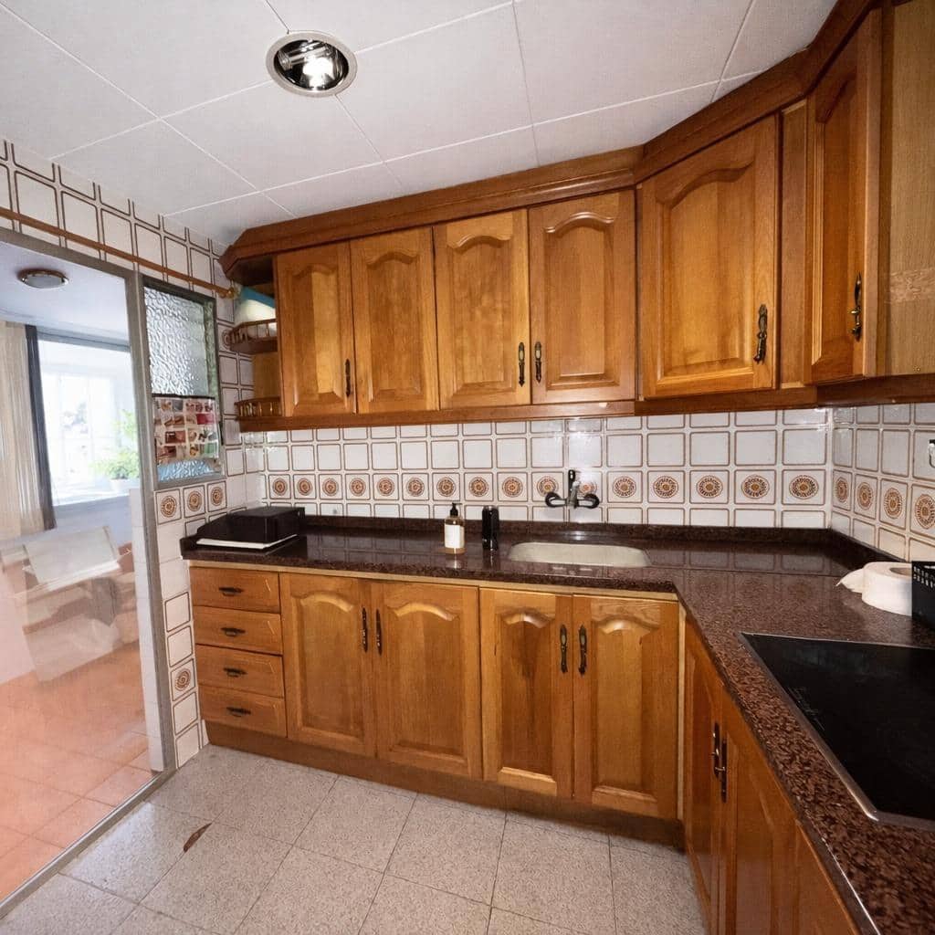 4 bedroom Flat for sale in Carcaixent - € 110,000 (Ref: 9582912)