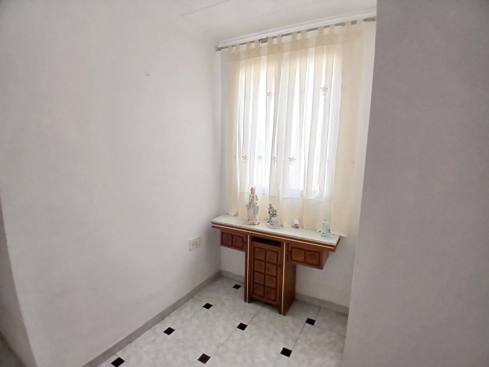 Pareado de 3 habitaciones en Carcaixent en venta - 120.000 € (Ref: 9582913)