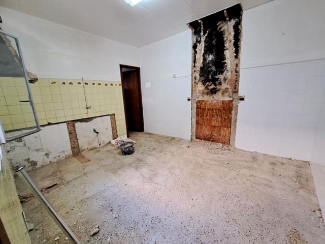 4 sovrum Hus till salu i Carcaixent - 80 000 € (Ref: 9586454)