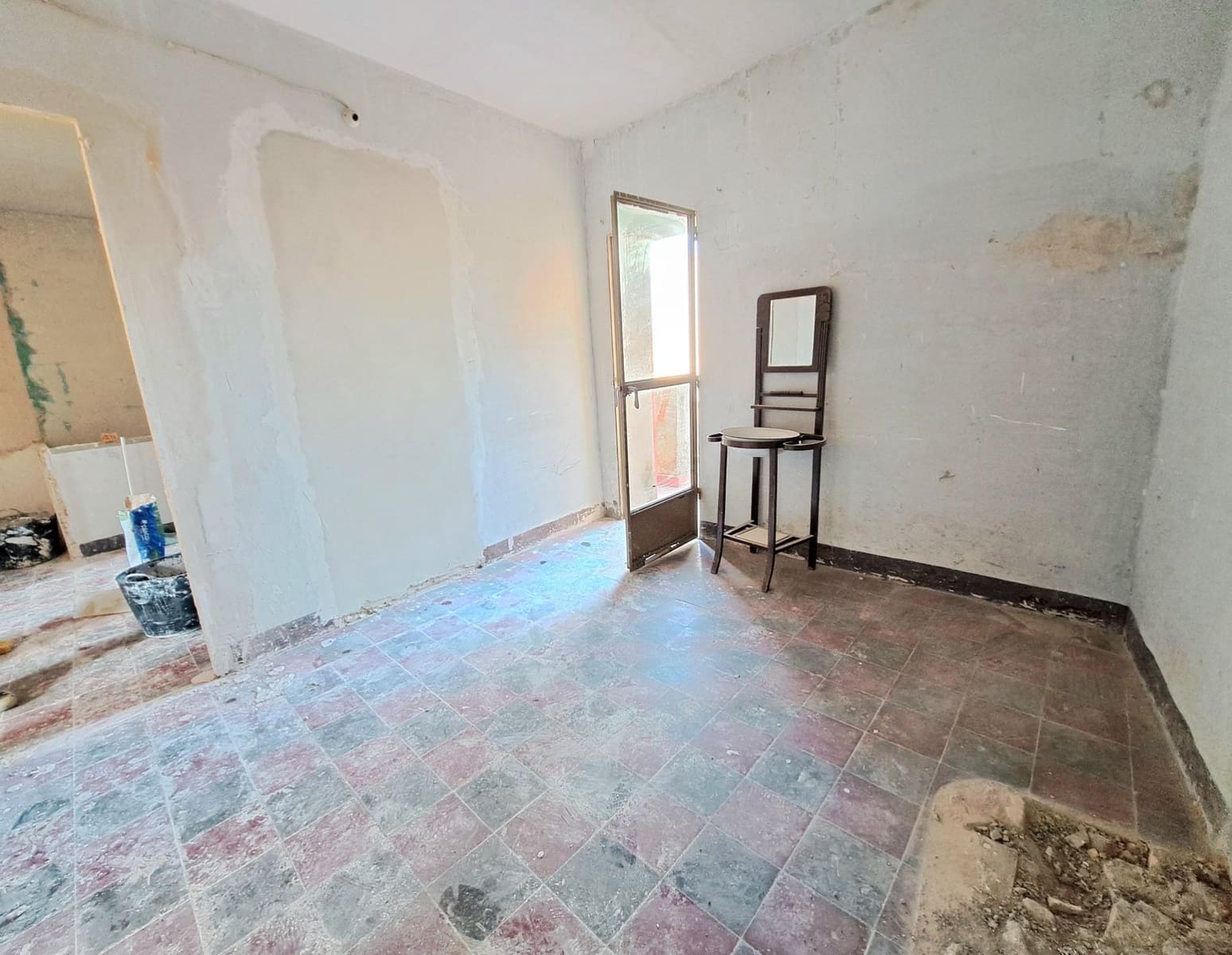 4 bedroom Townhouse for sale in Carcaixent - € 80,000 (Ref: 9586454)