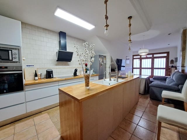 5 sypialnia Dom na sprzedaż w Alzira - 245 000 € (Ref: 9599492)