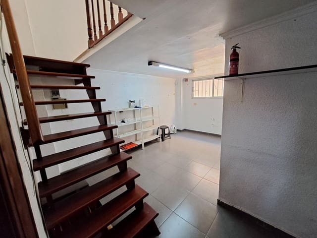 Comercial para arrendar em Alzira - 400 € (Ref: 9608029)