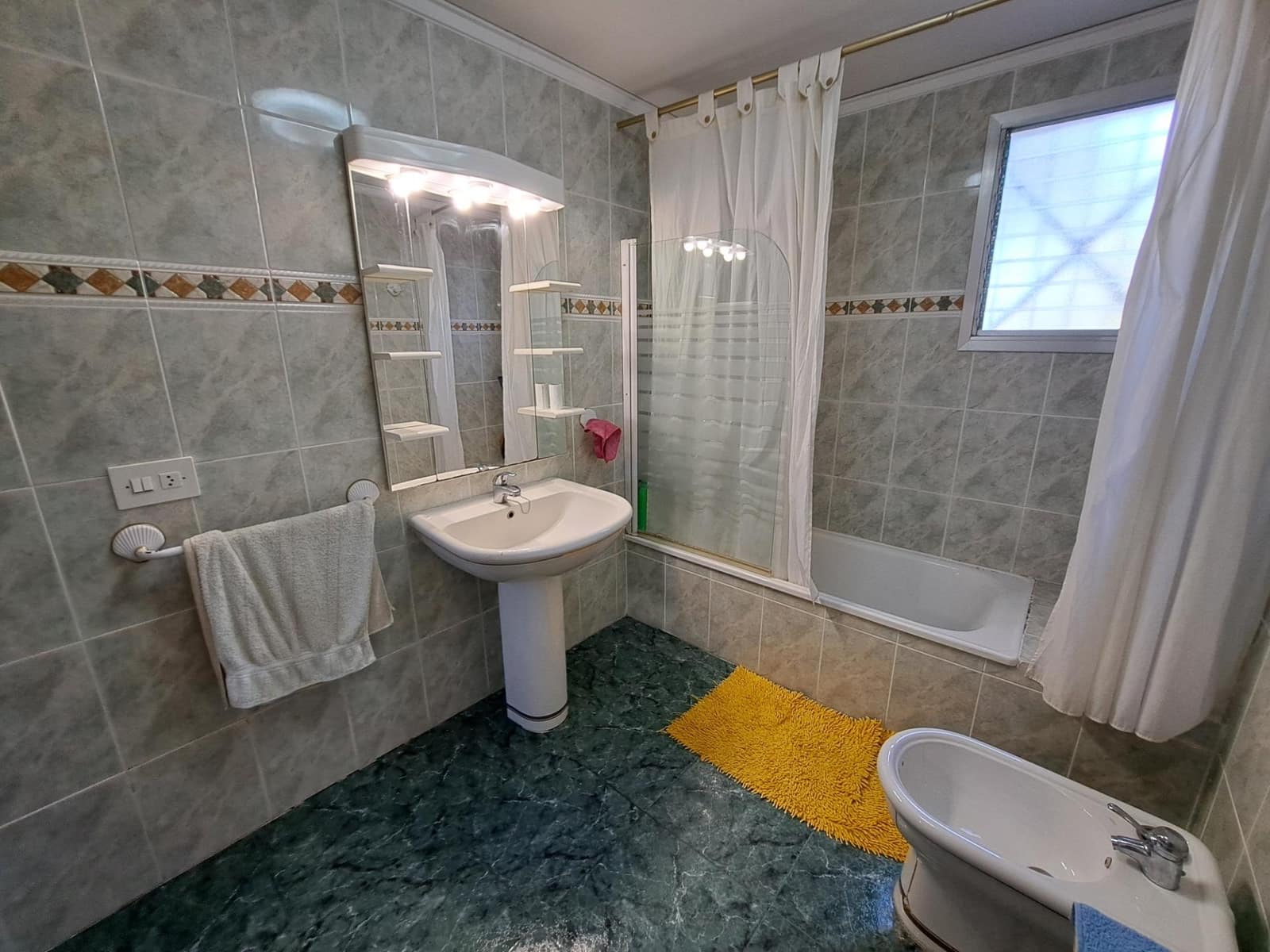 3 quarto Moradia para venda em Alzira com piscina - 235 000 € (Ref: 9611501)