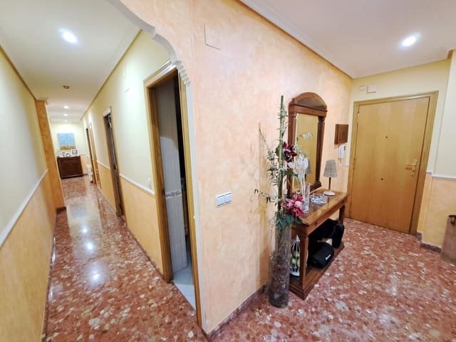 3 makuuhuone Asunto myytävänä paikassa Alzira - 180 000 € (Ref: 9619194)