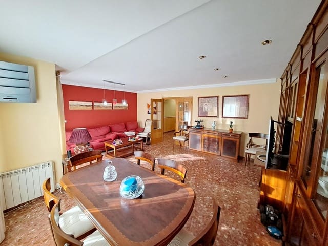 3 makuuhuone Asunto myytävänä paikassa Alzira - 180 000 € (Ref: 9619194)