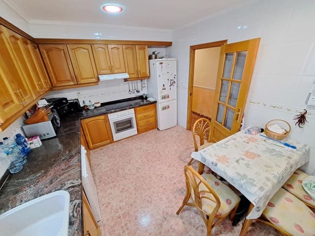 3 makuuhuone Asunto myytävänä paikassa Alzira - 180 000 € (Ref: 9619194)