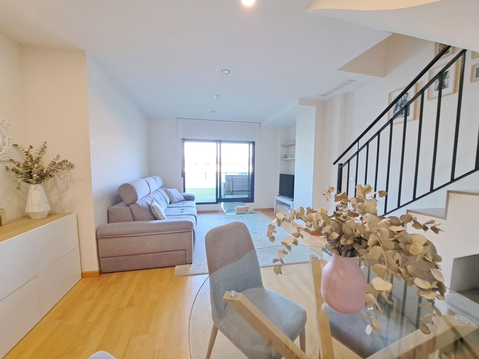 3 makuuhuone Kattohuoneisto myytävänä paikassa Alzira - 240 000 € (Ref: 9629932)