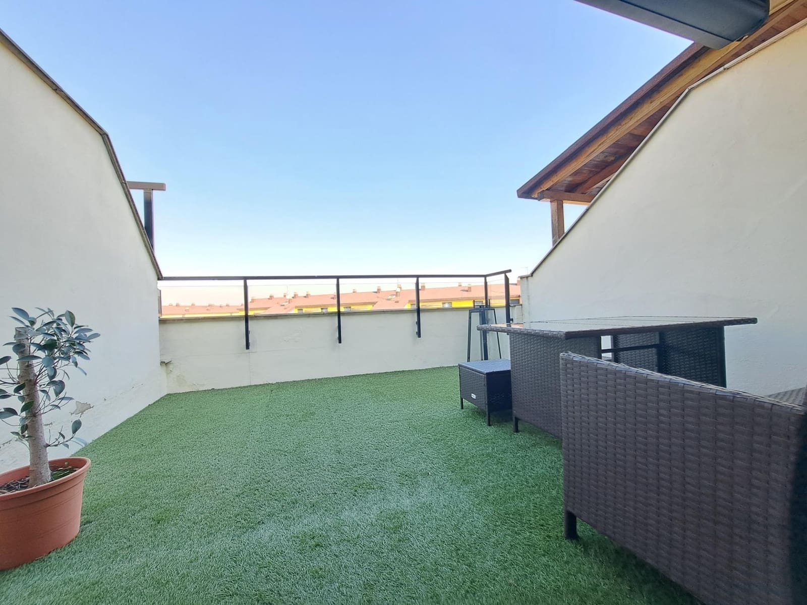 3 makuuhuone Kattohuoneisto myytävänä paikassa Alzira - 240 000 € (Ref: 9629932)