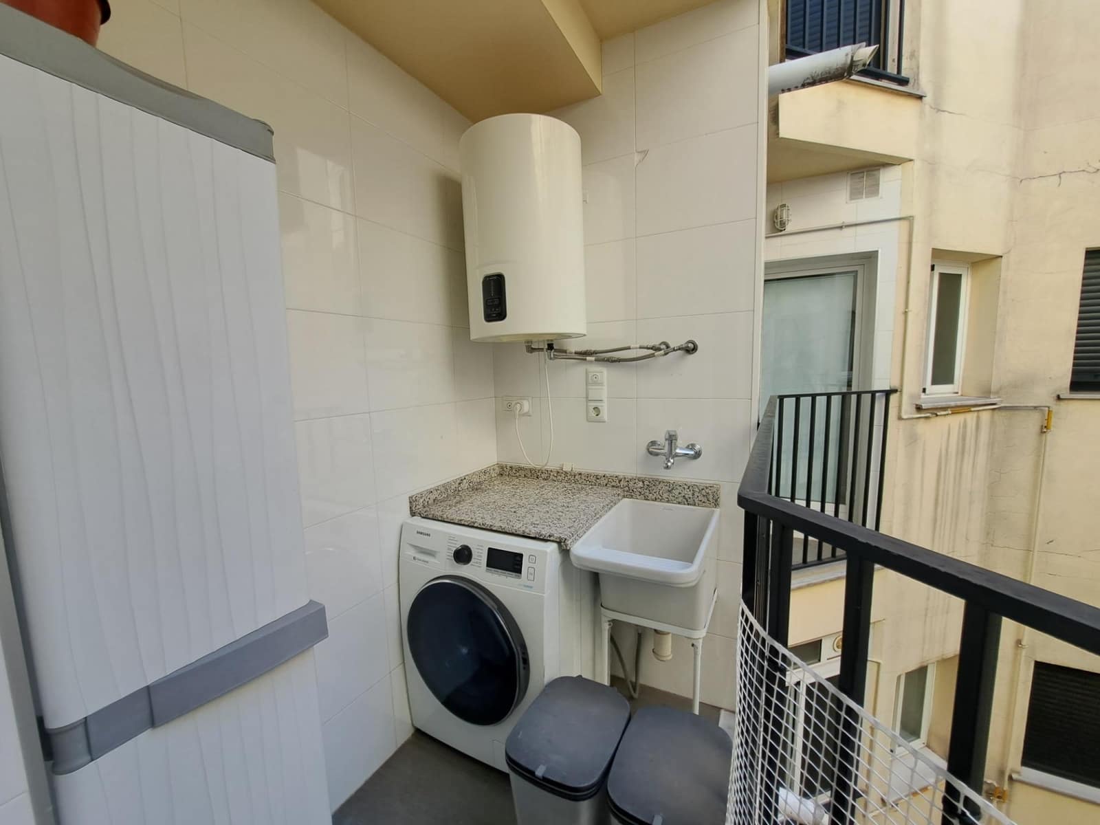 3 makuuhuone Kattohuoneisto myytävänä paikassa Alzira - 240 000 € (Ref: 9629932)