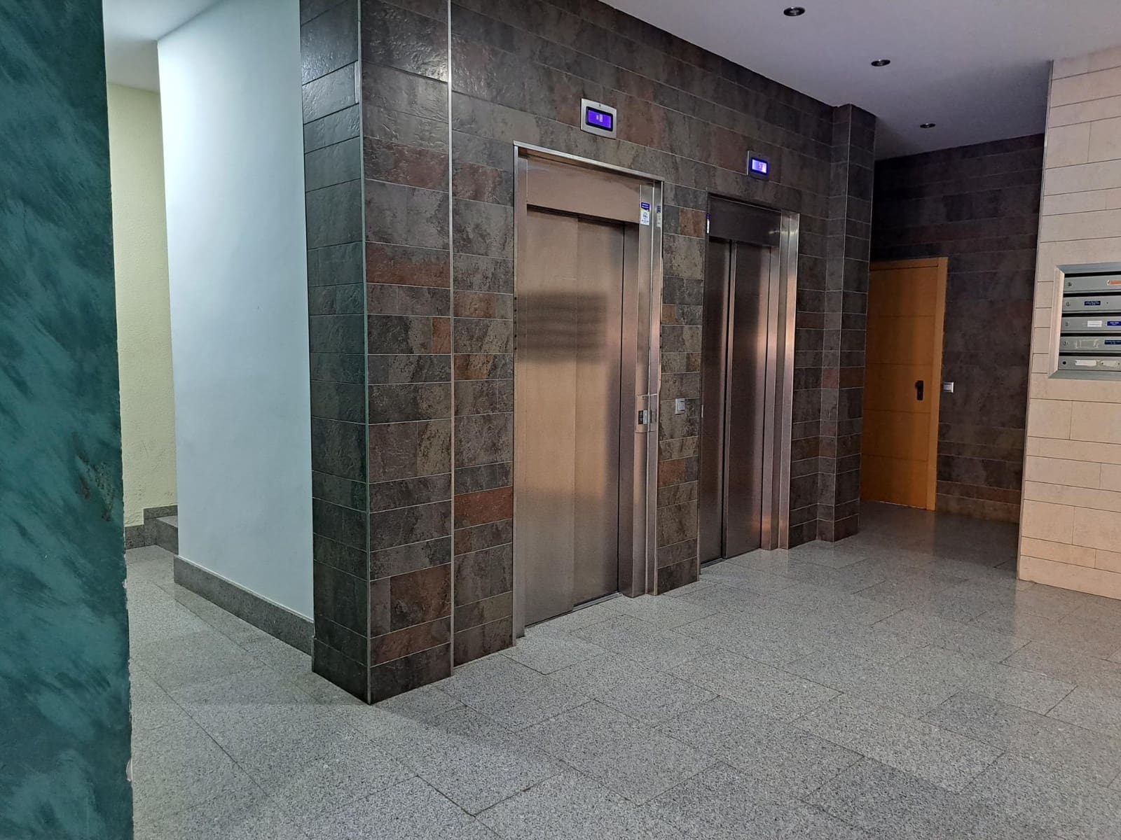 3 makuuhuone Kattohuoneisto myytävänä paikassa Alzira - 240 000 € (Ref: 9629932)