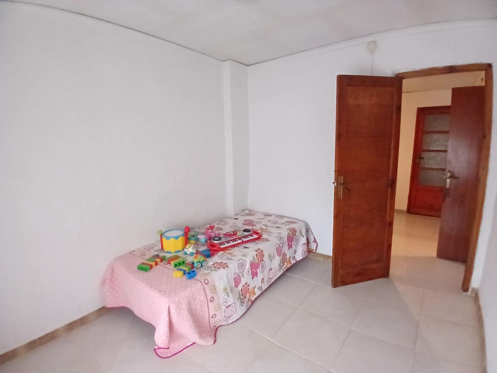 6 soveværelse Finca/Landehus til salg i Carcaixent med garage - € 92.000 (Ref: 9648077)