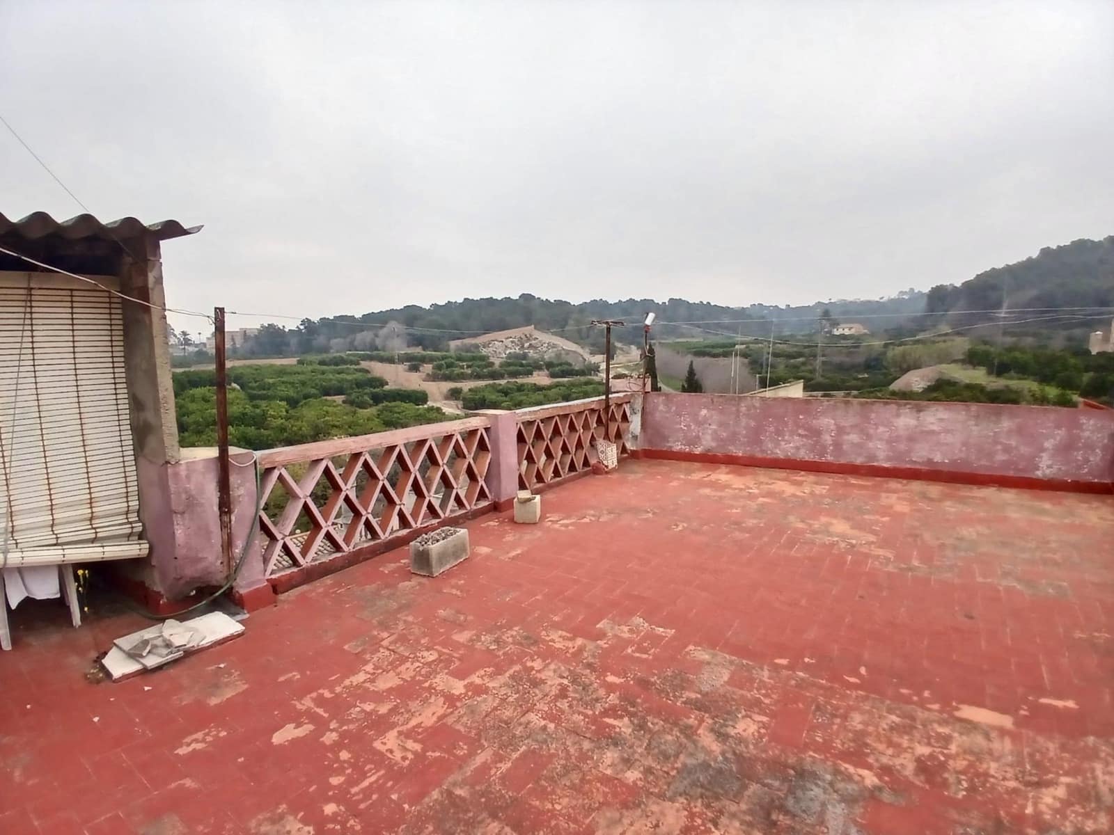 6 soveværelse Finca/Landehus til salg i Carcaixent med garage - € 92.000 (Ref: 9648077)