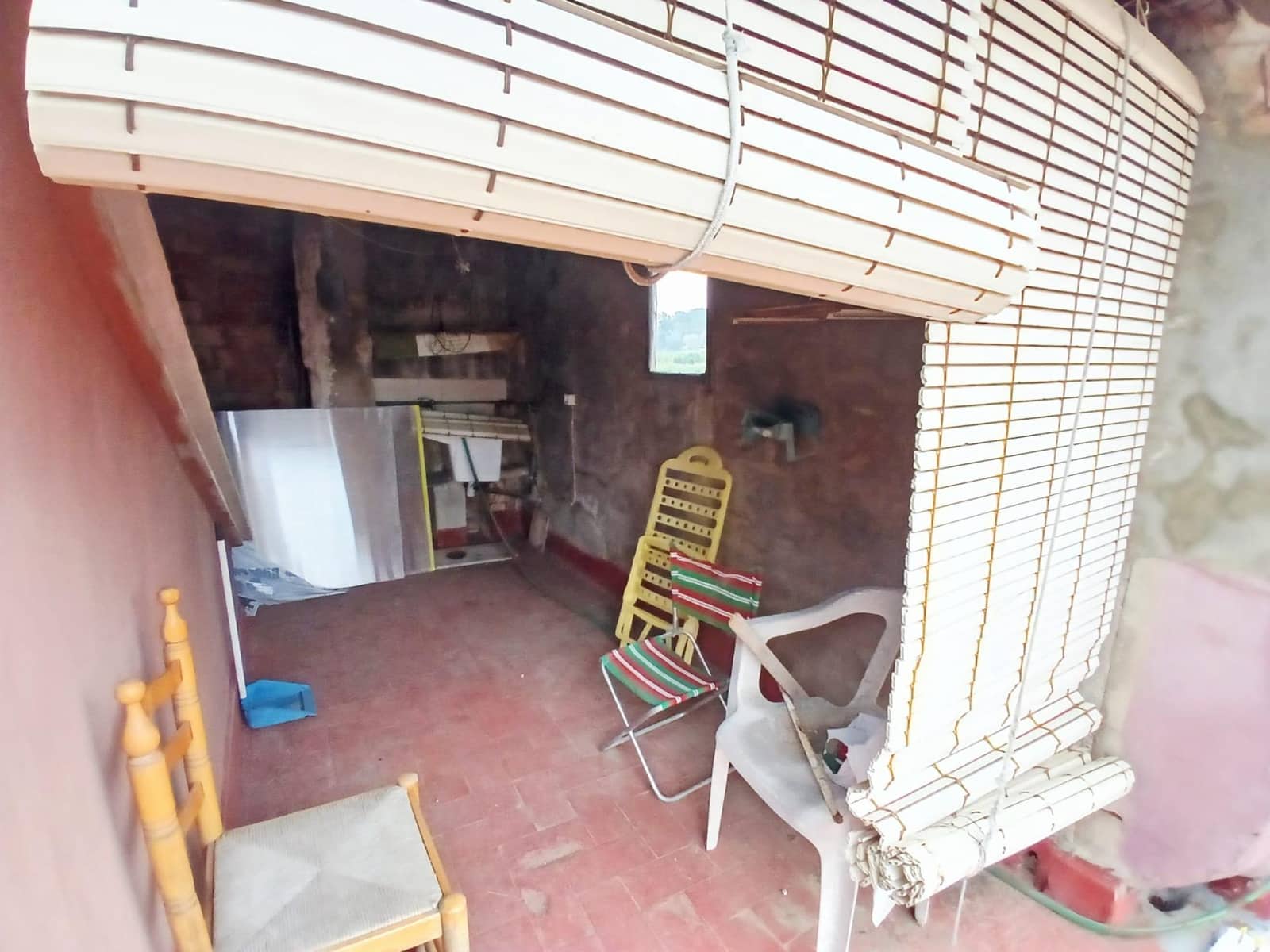 6 soveværelse Finca/Landehus til salg i Carcaixent med garage - € 92.000 (Ref: 9648077)