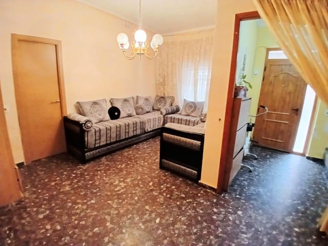 6 bedroom Finca/Country House for sale in Carcaixent with garage - € 92,000 (Ref: 9648077)