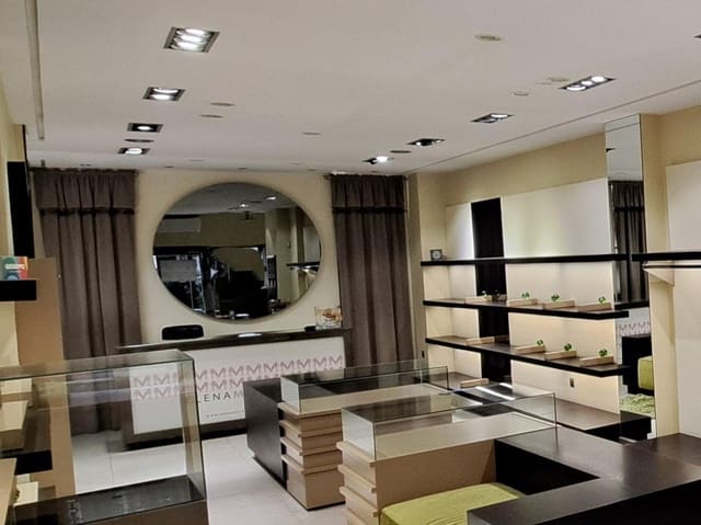 Kommersiell att hyra i Alzira - 1 100 € (Ref: 9661950)