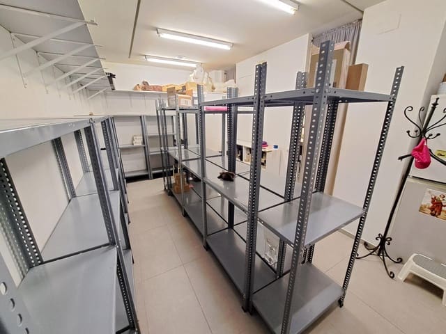 Kommersiell att hyra i Alzira - 1 100 € (Ref: 9661950)