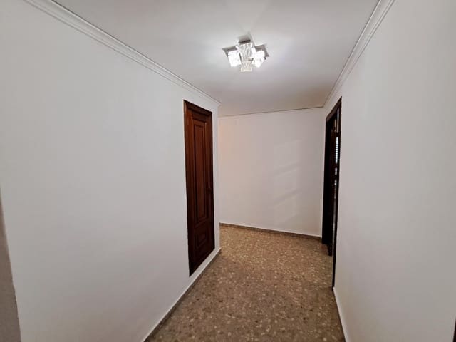 4 Zimmer Wohnung zu verkaufen in Alzira mit Garage - 225.000 € (Ref: 9670605)