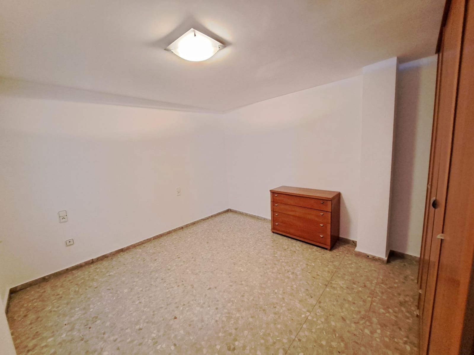 4 Zimmer Wohnung zu verkaufen in Alzira mit Garage - 225.000 € (Ref: 9670605)