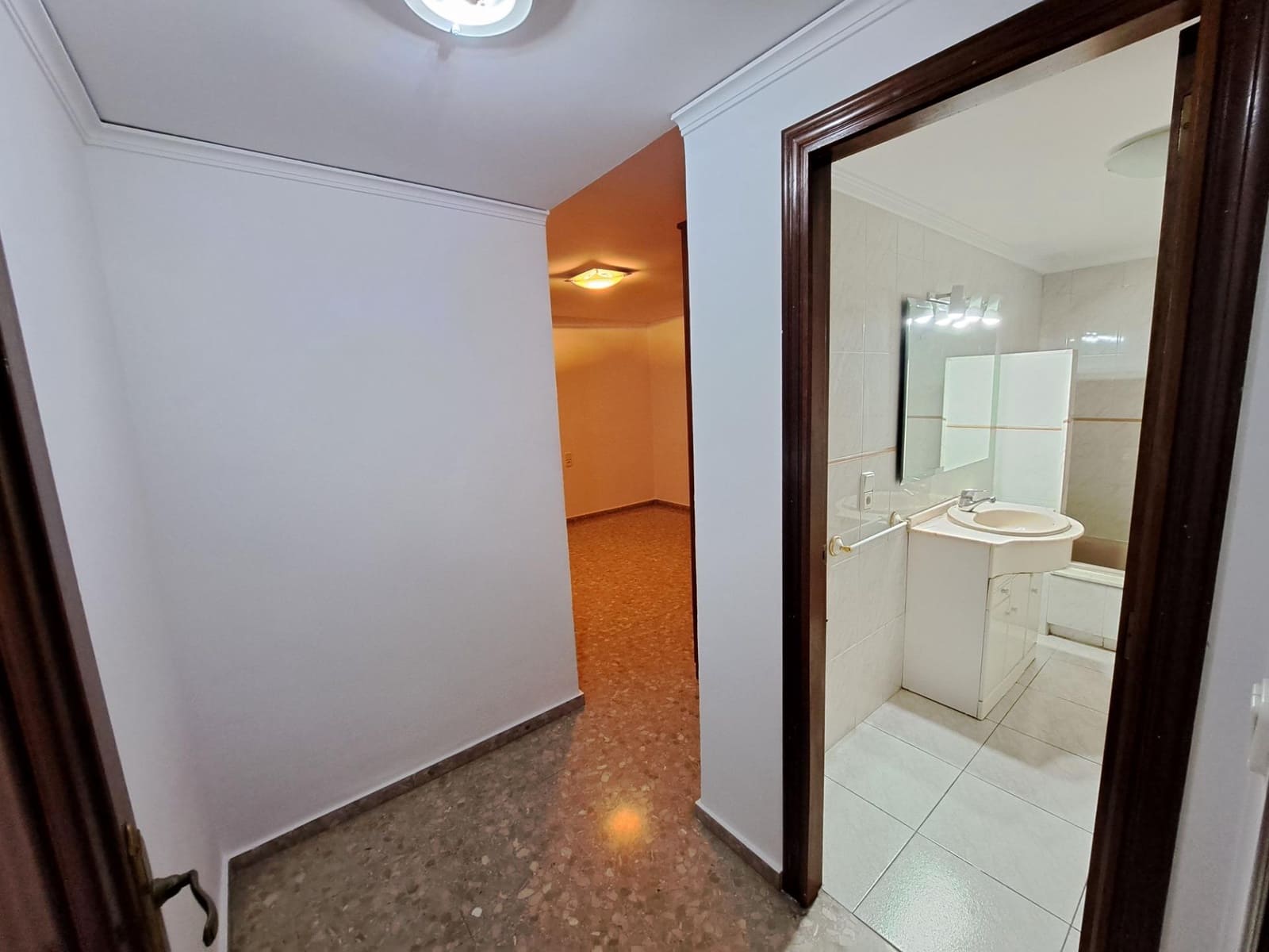 4 Zimmer Wohnung zu verkaufen in Alzira mit Garage - 225.000 € (Ref: 9670605)