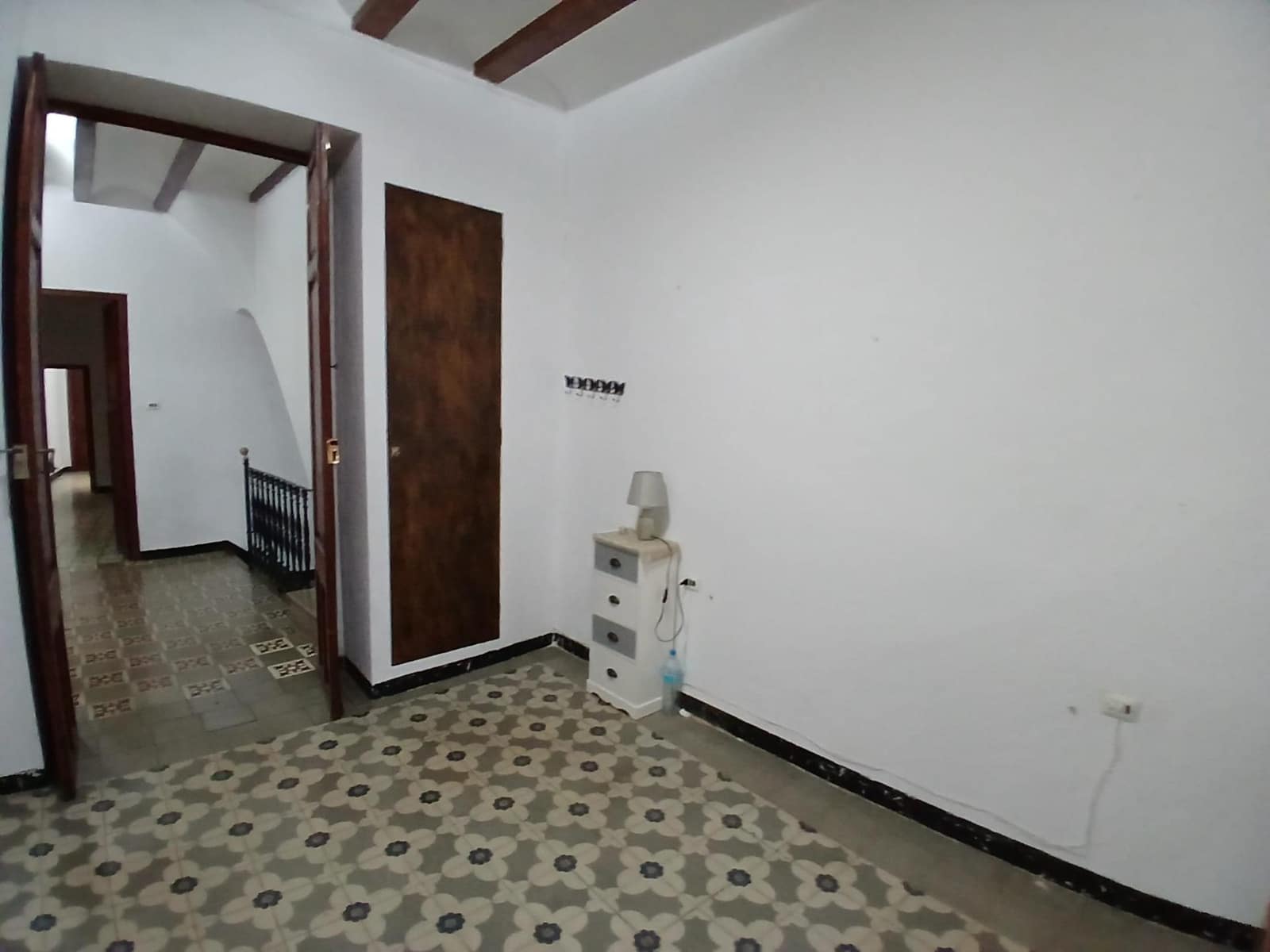 6 bedroom Townhouse for sale in Carcaixent - € 198,000 (Ref: 9670608)