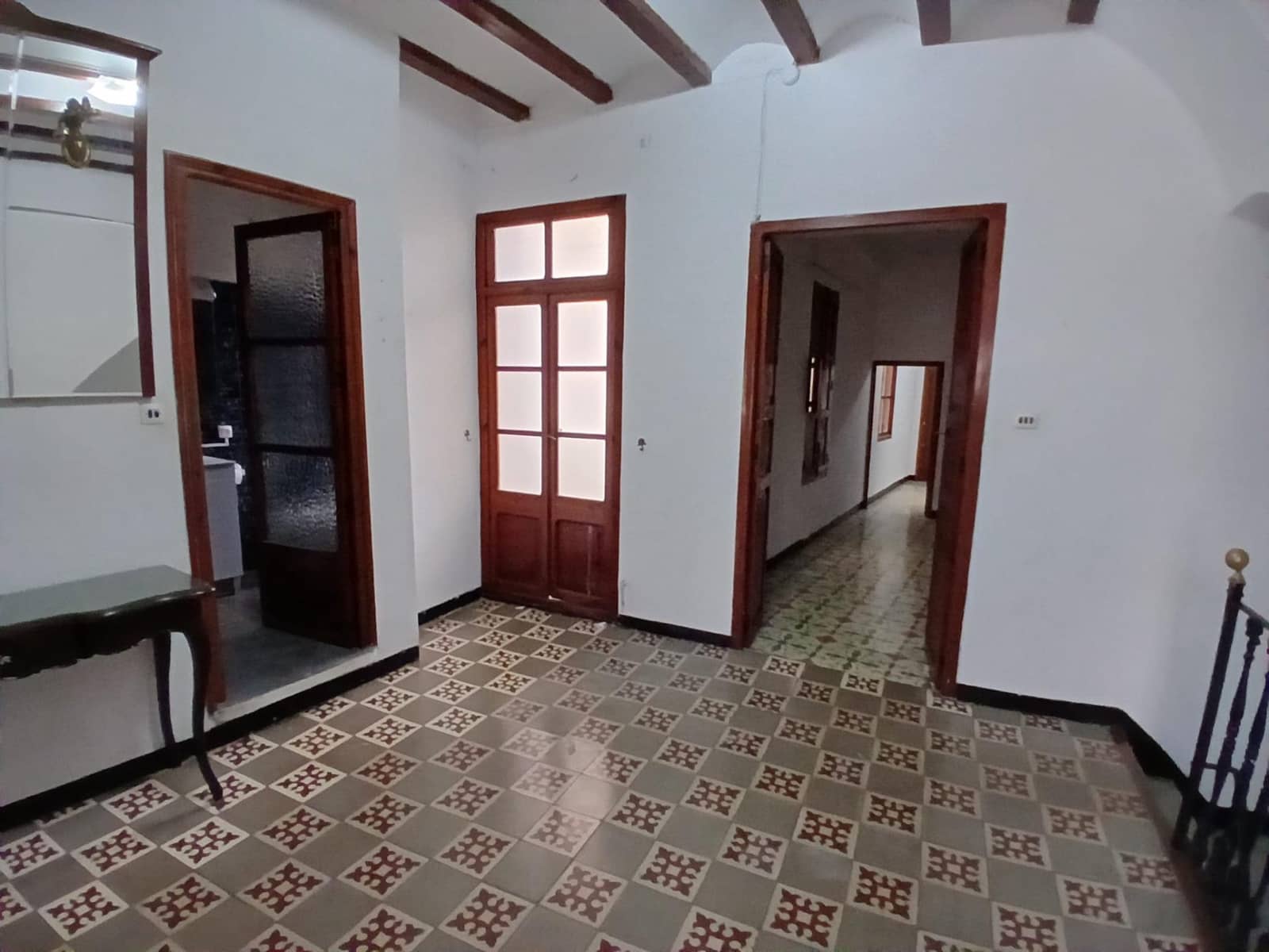 6 bedroom Townhouse for sale in Carcaixent - € 198,000 (Ref: 9670608)