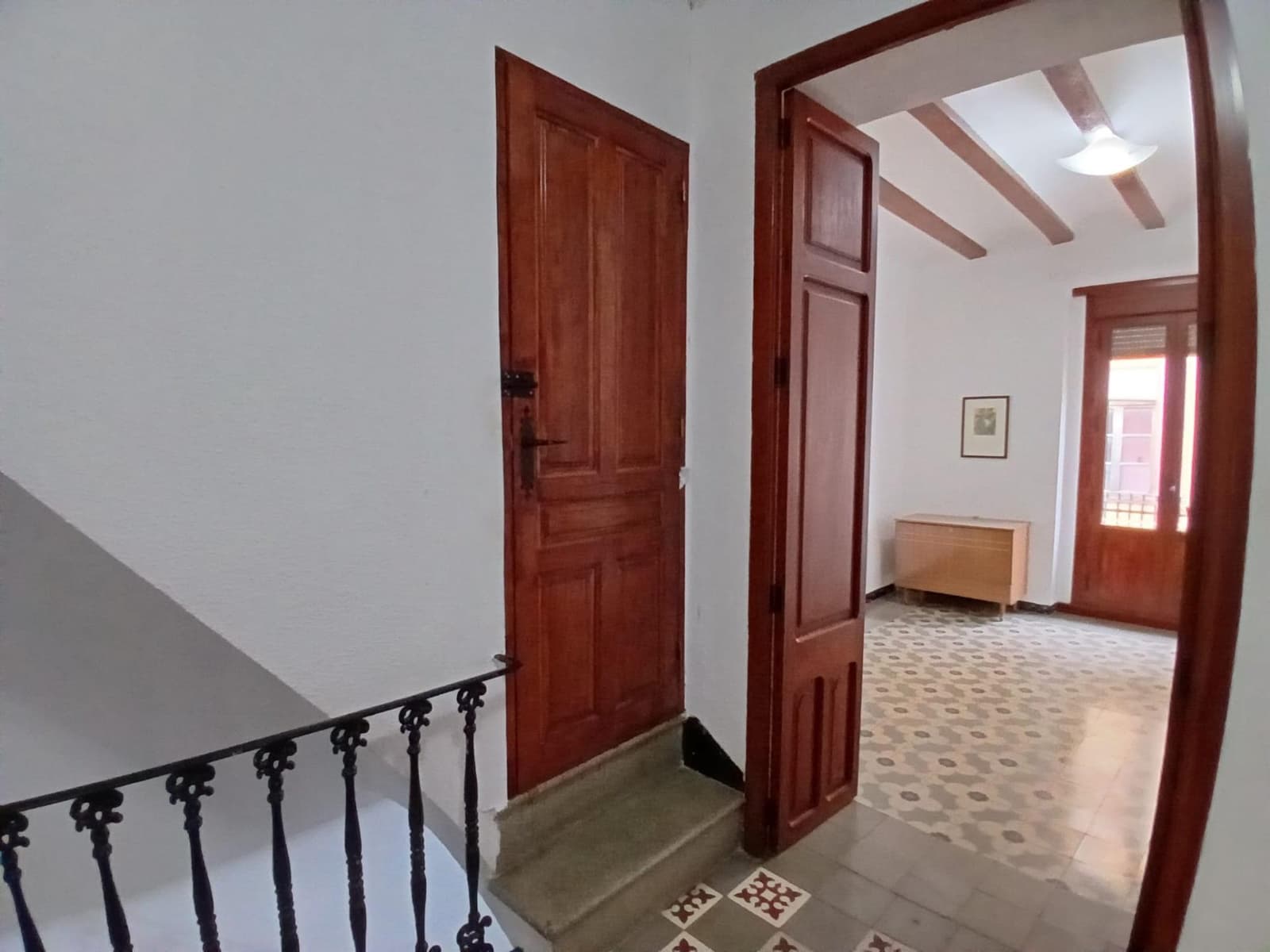 6 bedroom Townhouse for sale in Carcaixent - € 198,000 (Ref: 9670608)