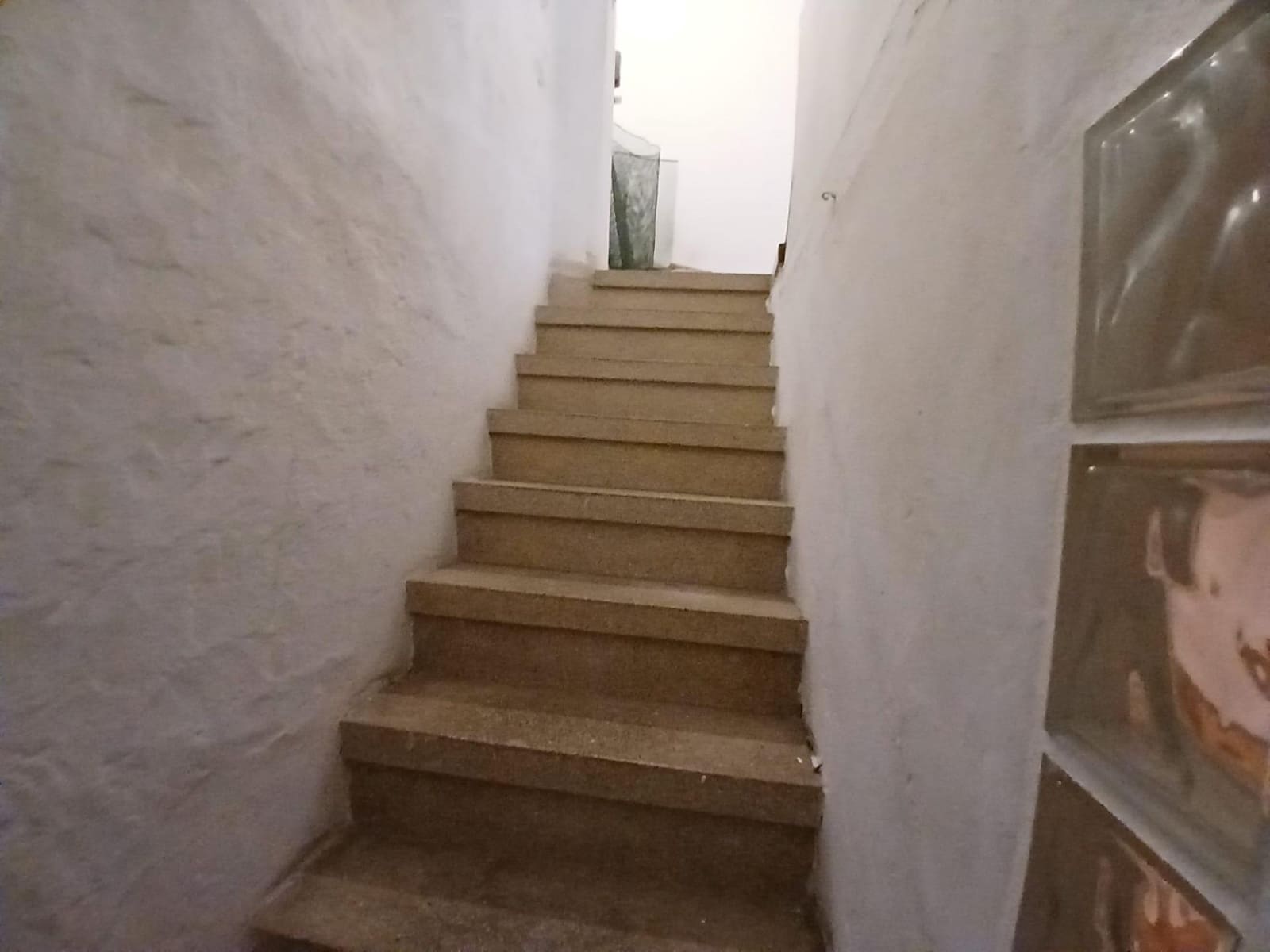 6 bedroom Townhouse for sale in Carcaixent - € 198,000 (Ref: 9670608)