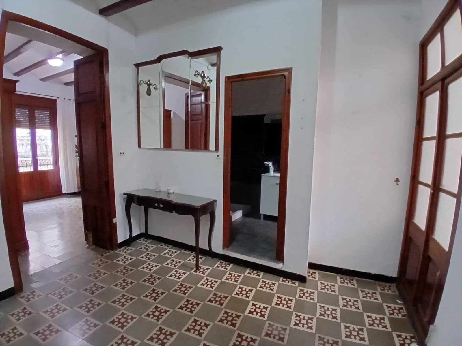 6 bedroom Townhouse for sale in Carcaixent - € 198,000 (Ref: 9670608)