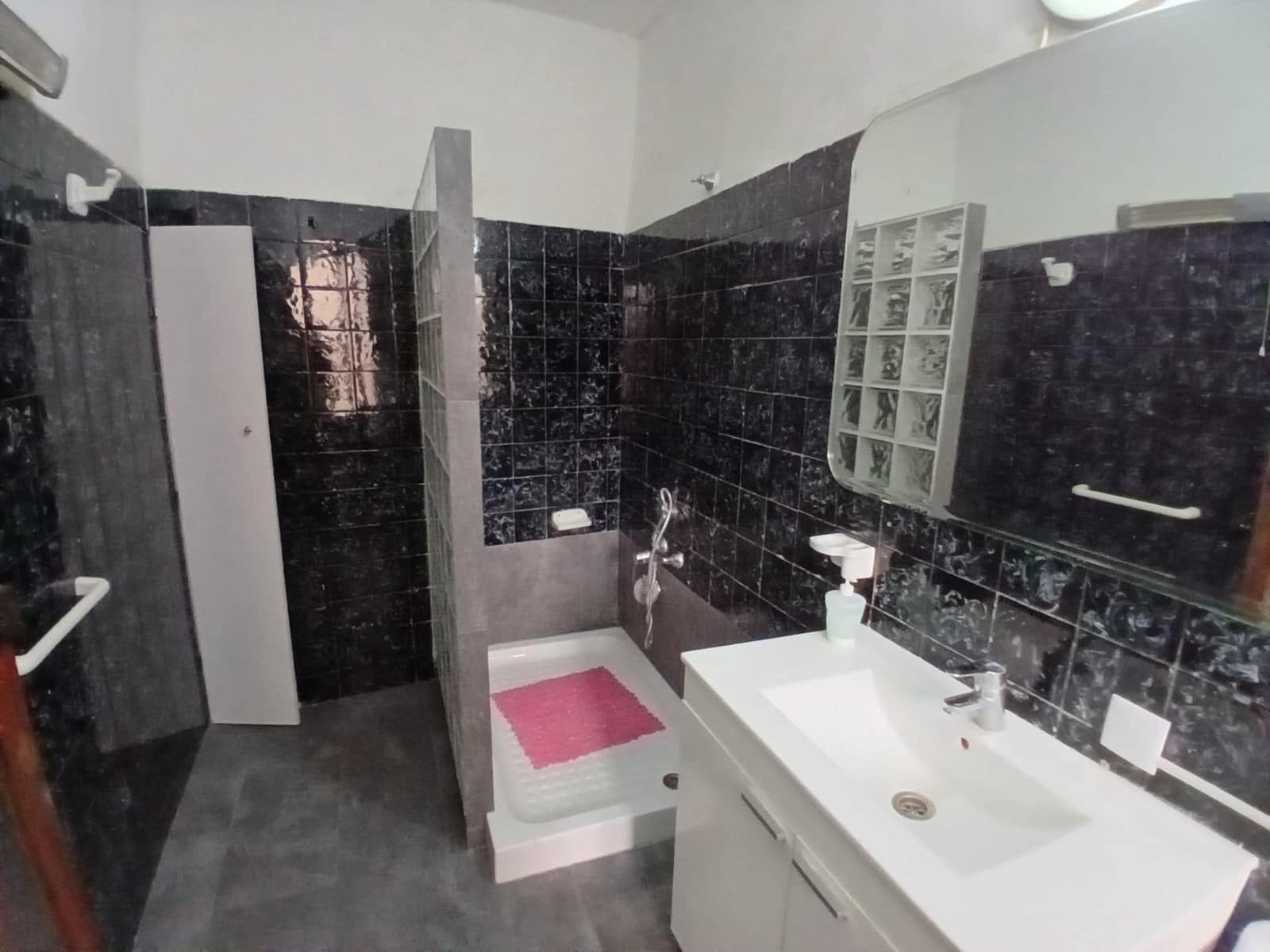 6 bedroom Townhouse for sale in Carcaixent - € 198,000 (Ref: 9670608)