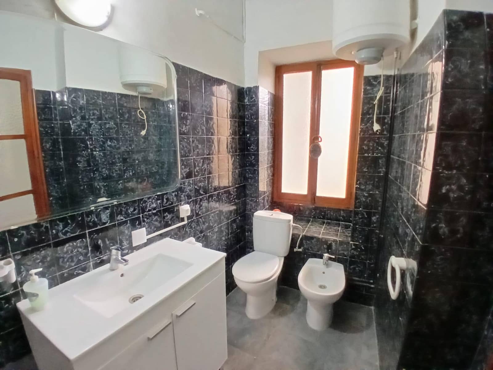 6 bedroom Townhouse for sale in Carcaixent - € 198,000 (Ref: 9670608)