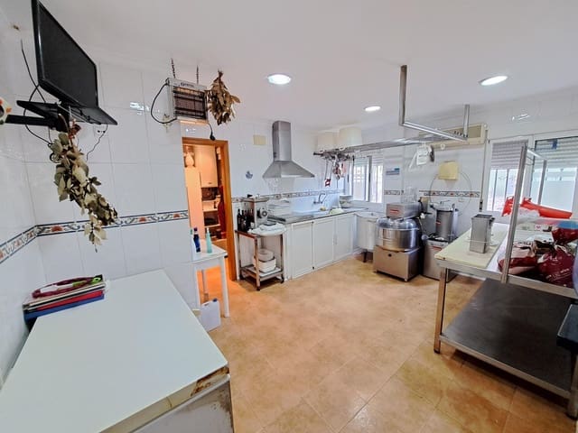 Commercieel te koop in Alzira - € 85.000 (Ref: 9679824)