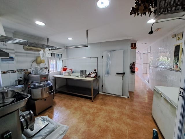 Commercieel te koop in Alzira - € 85.000 (Ref: 9679824)